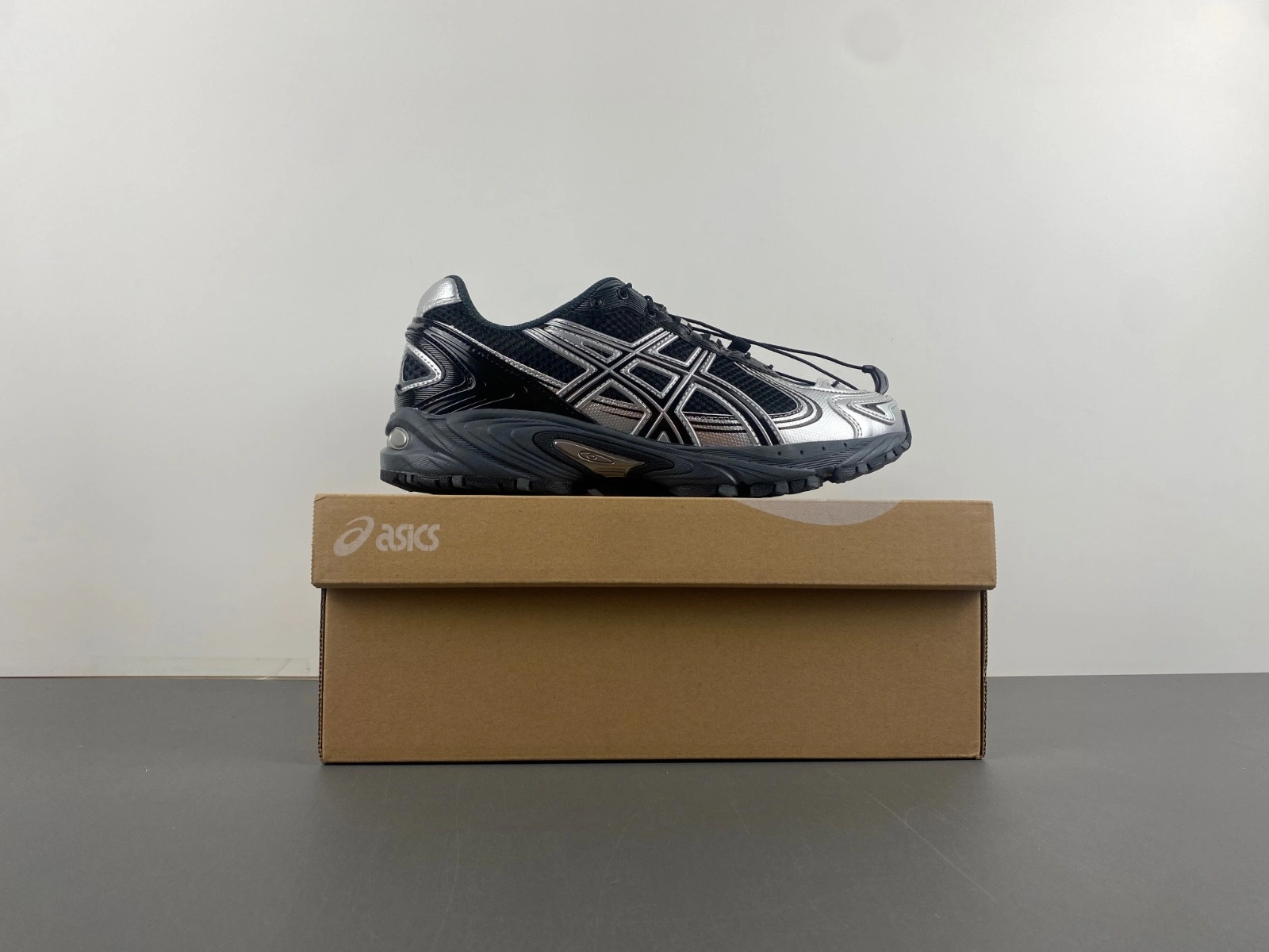 ASICS Gel-Kahana TR V4 Carbon Black 1203A497-001