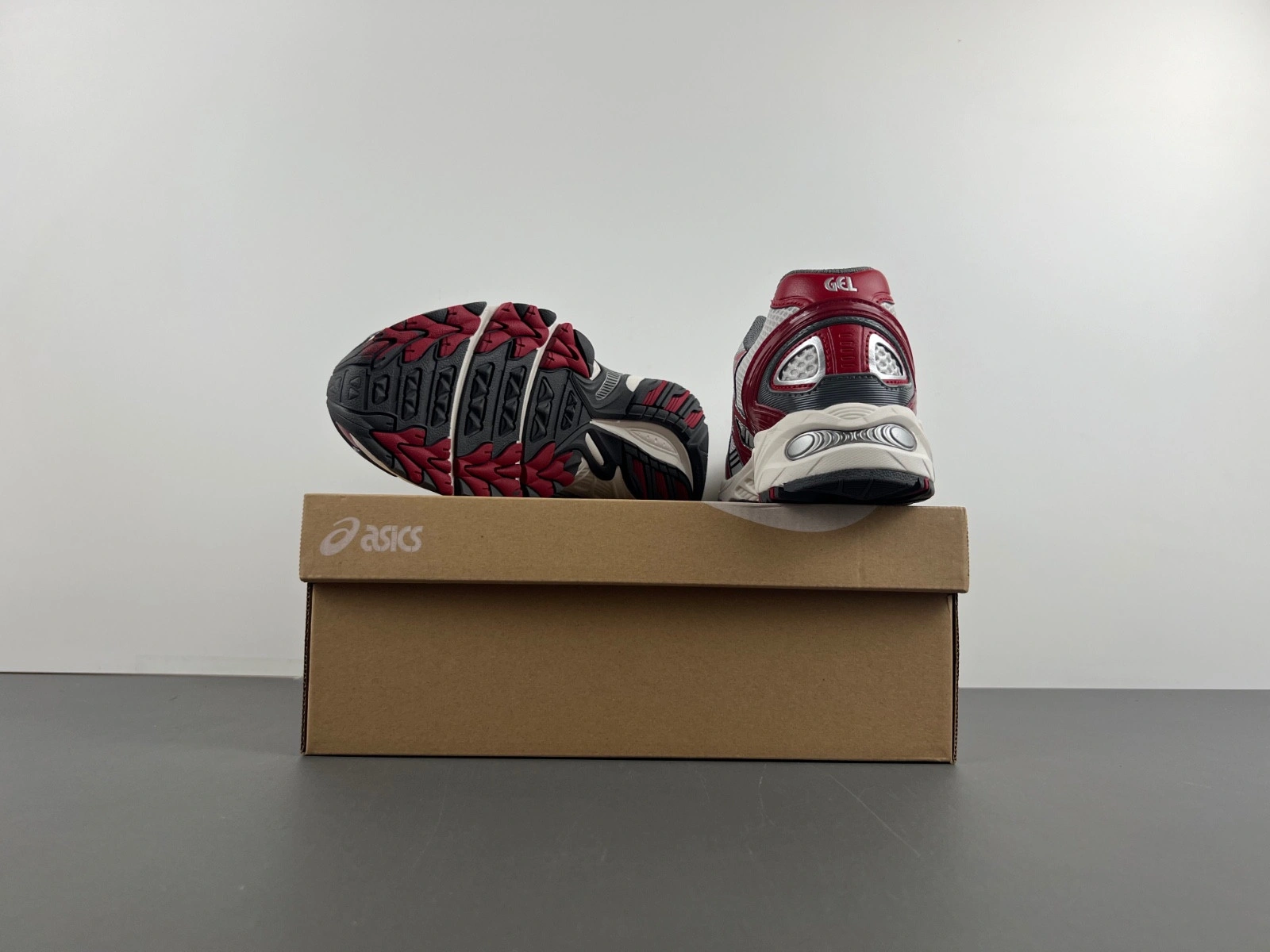 ASICS Gel-Kahana TR V4 'Red Silver' 1203A585-100