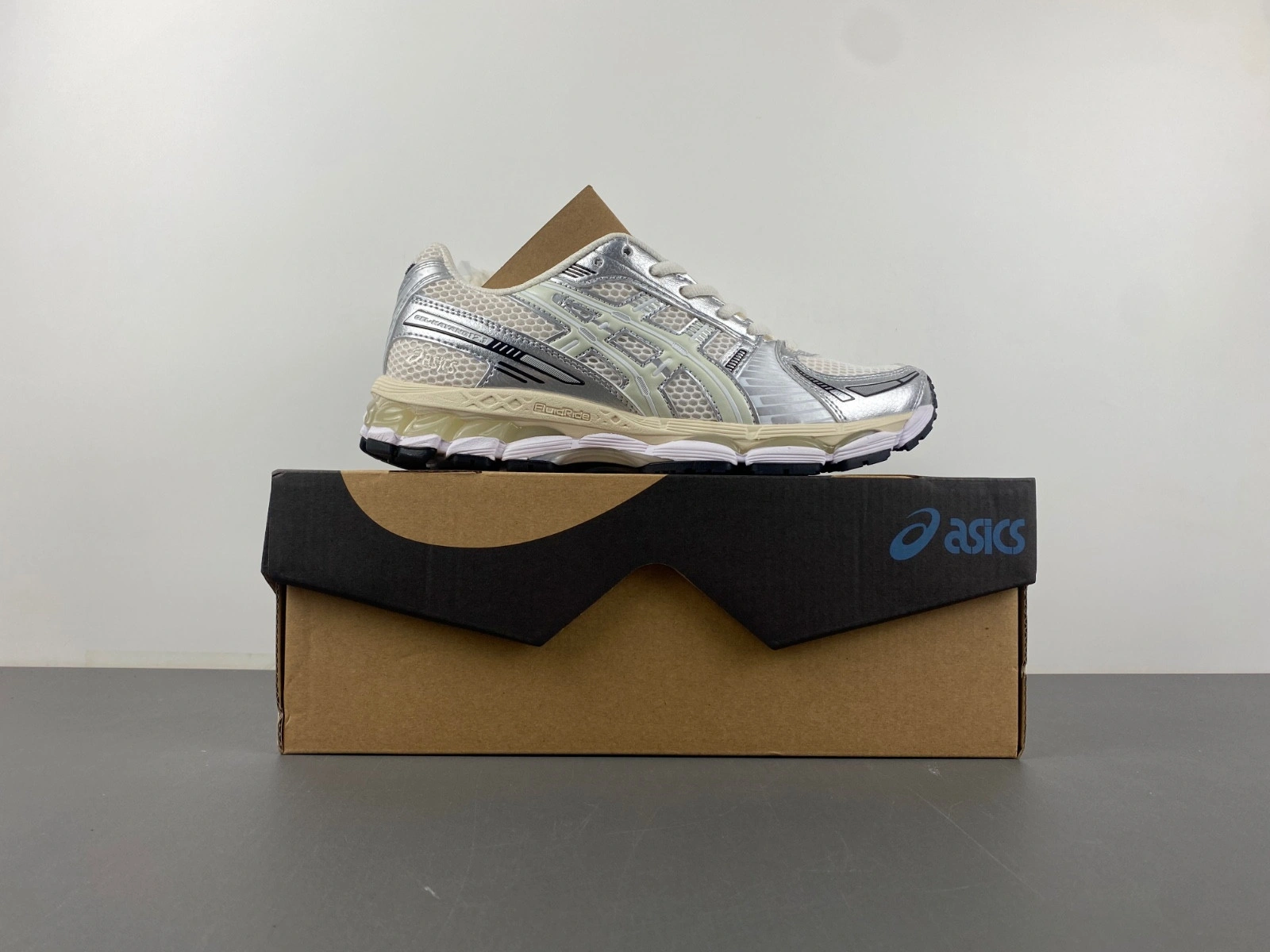 ASICS Gel-Kayano 12.1Ronnie Fieg Cream Pure Aqua 1203A555-100