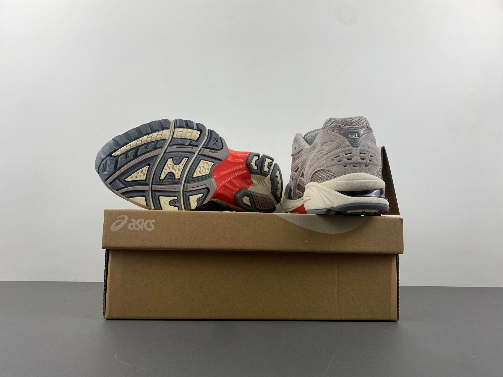 ASICS Gel-Kayano 14 Clay Grey Pure Silver 1201A161 026