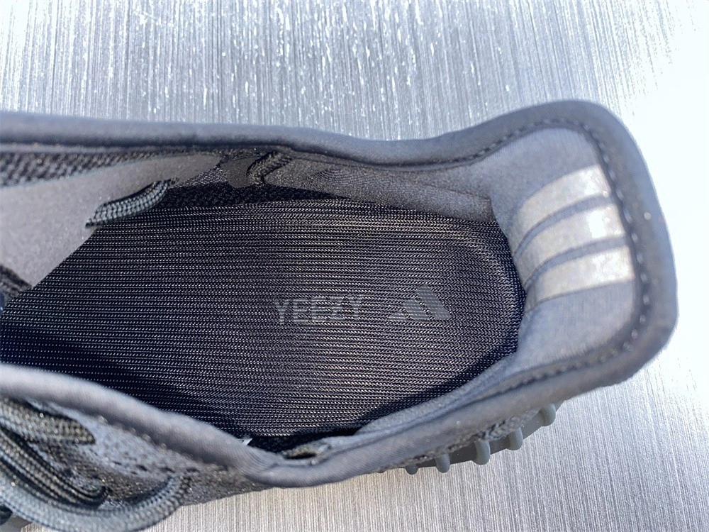Adidas  Yeezy Boost 350 V2 Onyx - HQ4540