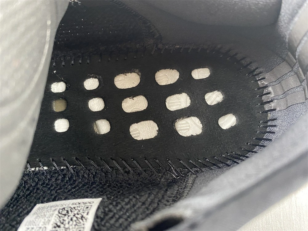 Adidas  Yeezy Boost 350 V2 Onyx - HQ4540