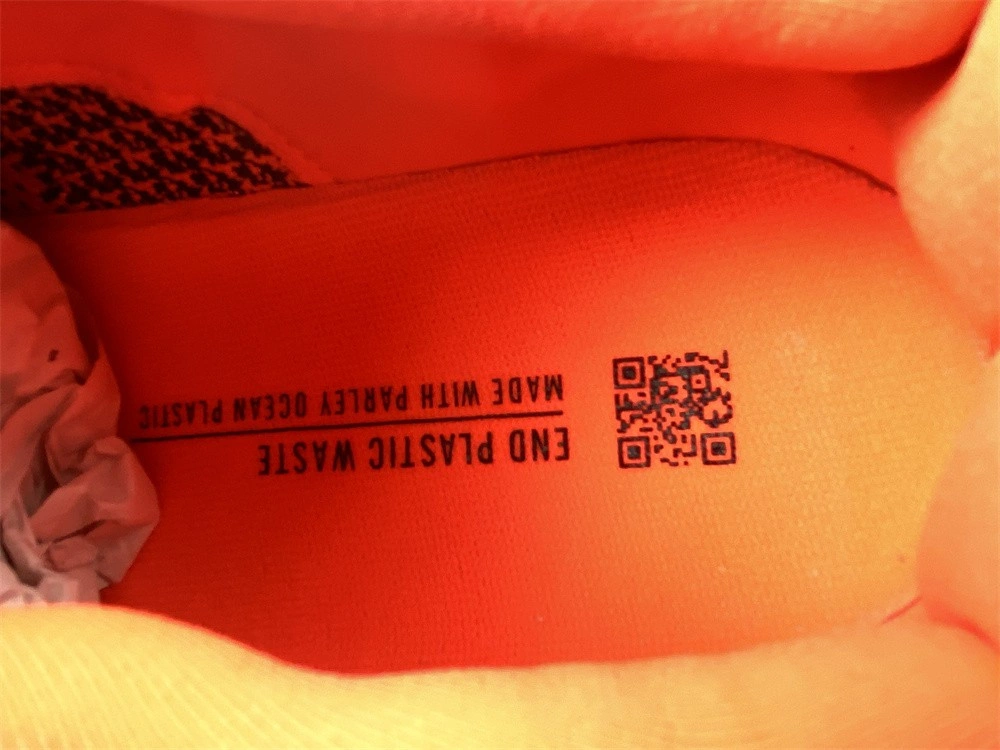 Adidas Ultra Boost Web DNA Solar Red - GY4171