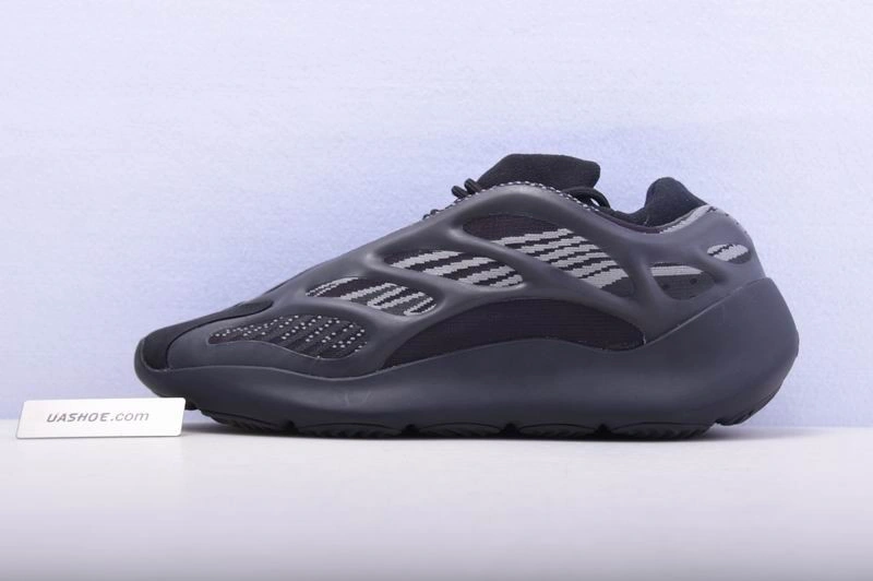 Adidas Yeezy 700 v3  Black  H67799