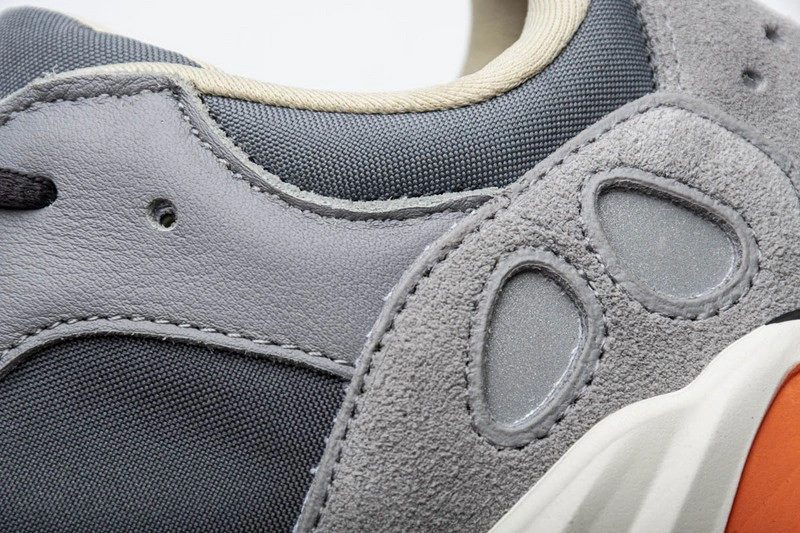 Adidas Yeezy Boost 700 'Magnet'  FV9922