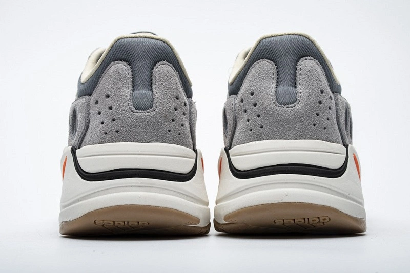 Adidas Yeezy Boost 700 'Magnet'  FV9922
