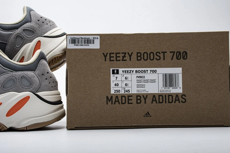 Adidas Yeezy Boost 700 'Magnet'  FV9922