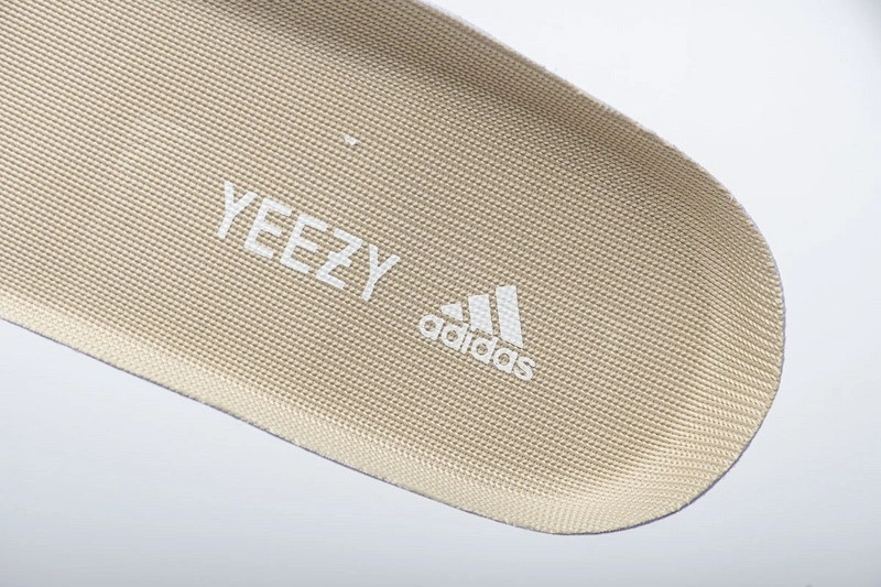 Adidas Yeezy Boost 700 'Magnet'  FV9922