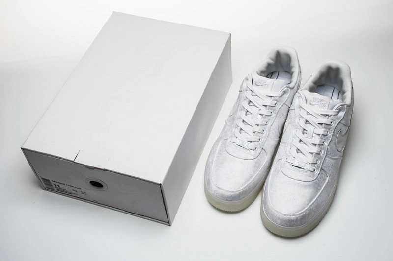 Air Force 1 Low CLOT 1 WORLD  AO9286-100