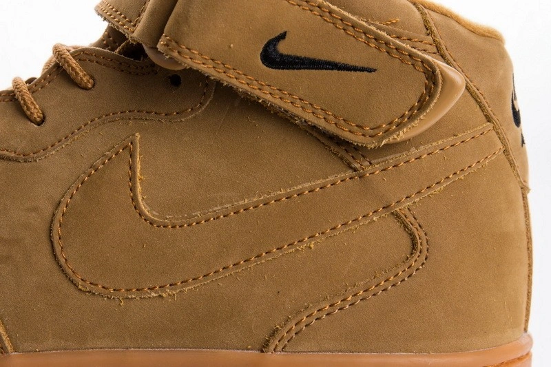 Air Force 1 Mid Flax (2016)  715889-200
