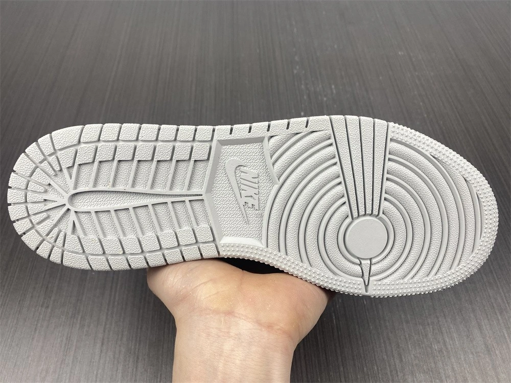 Air Jordan 1  575441-108