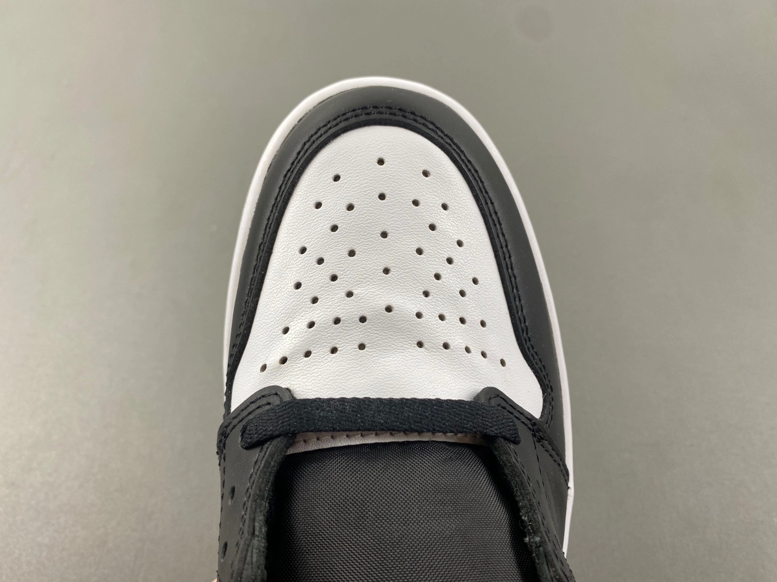 Air Jordan 1 Black White DZ5485-010