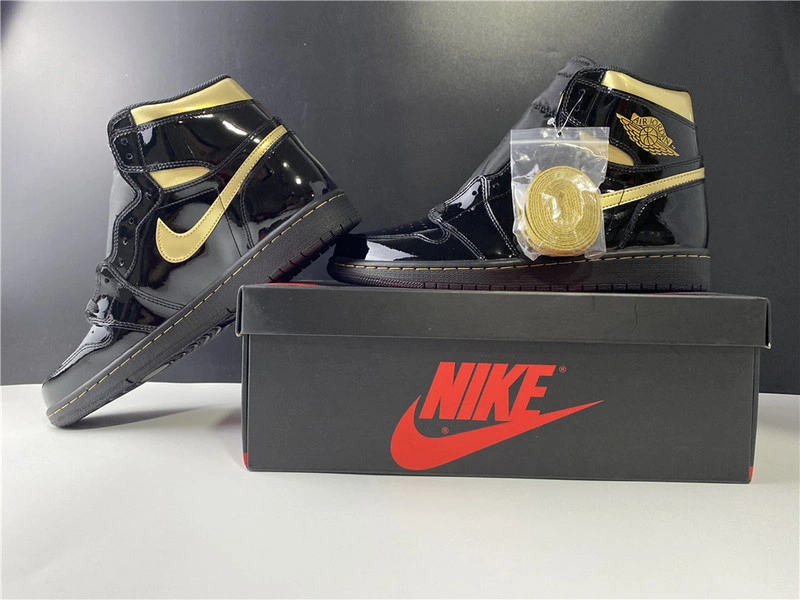Air Jordan 1 High OG   555088-032