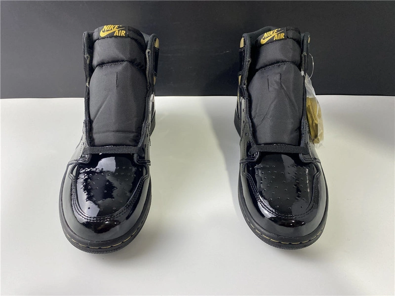 Air Jordan 1 High OG   555088-032