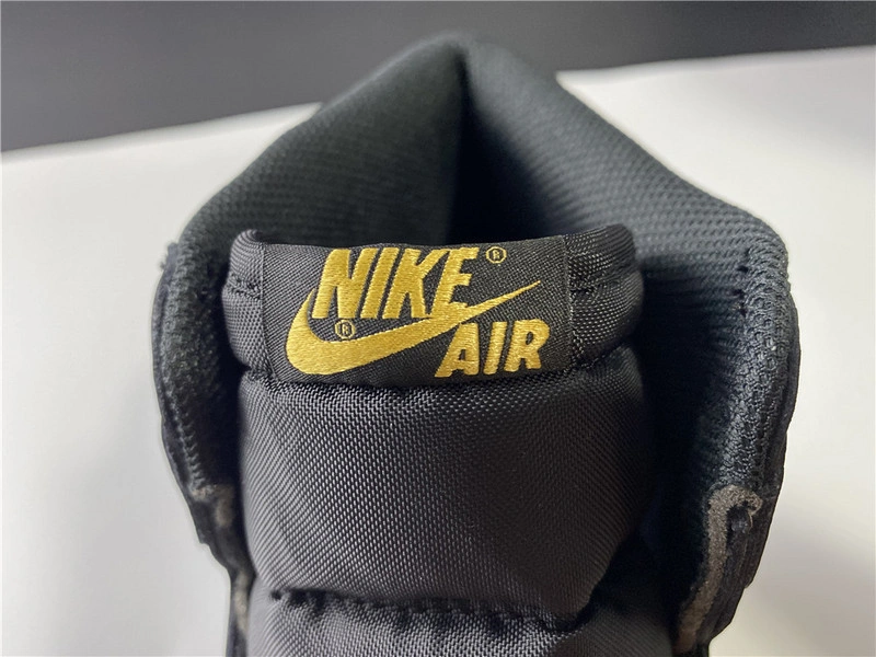 Air Jordan 1 High OG   555088-032