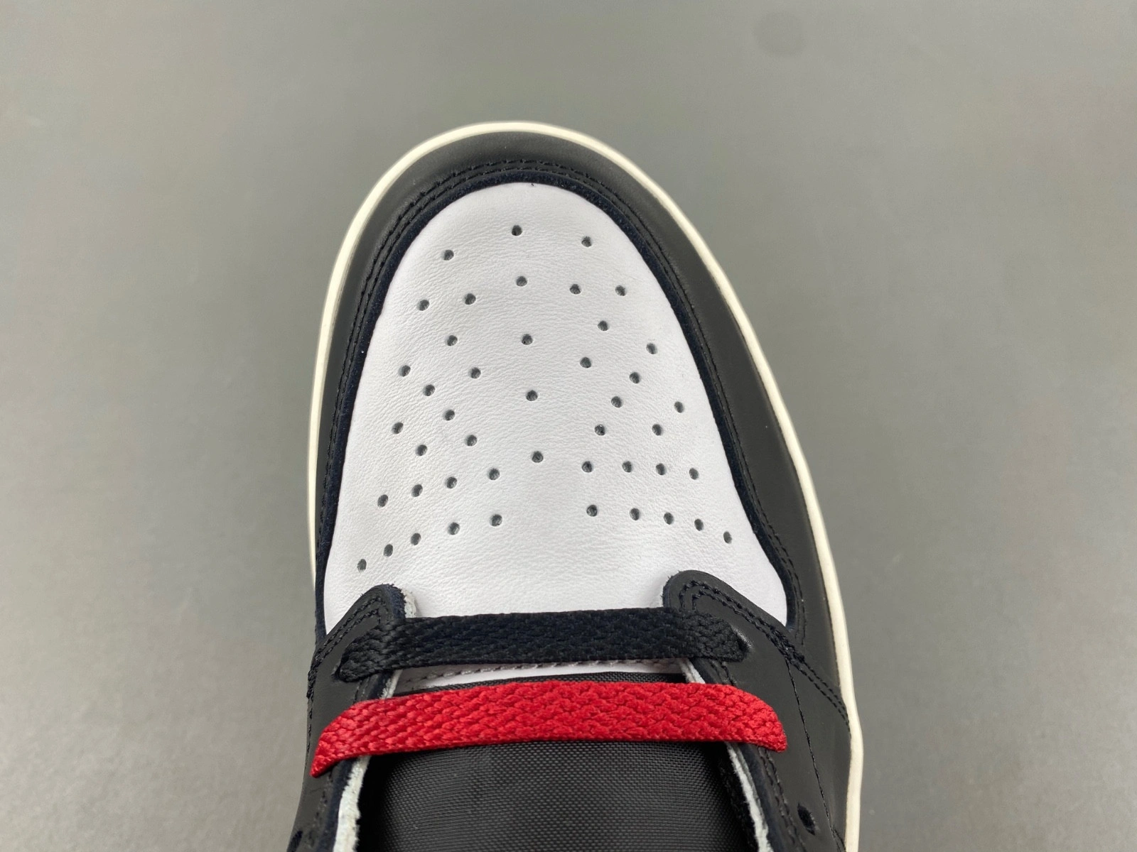 Air Jordan 1 High OG Black Toe Reimagined DZ5485-106