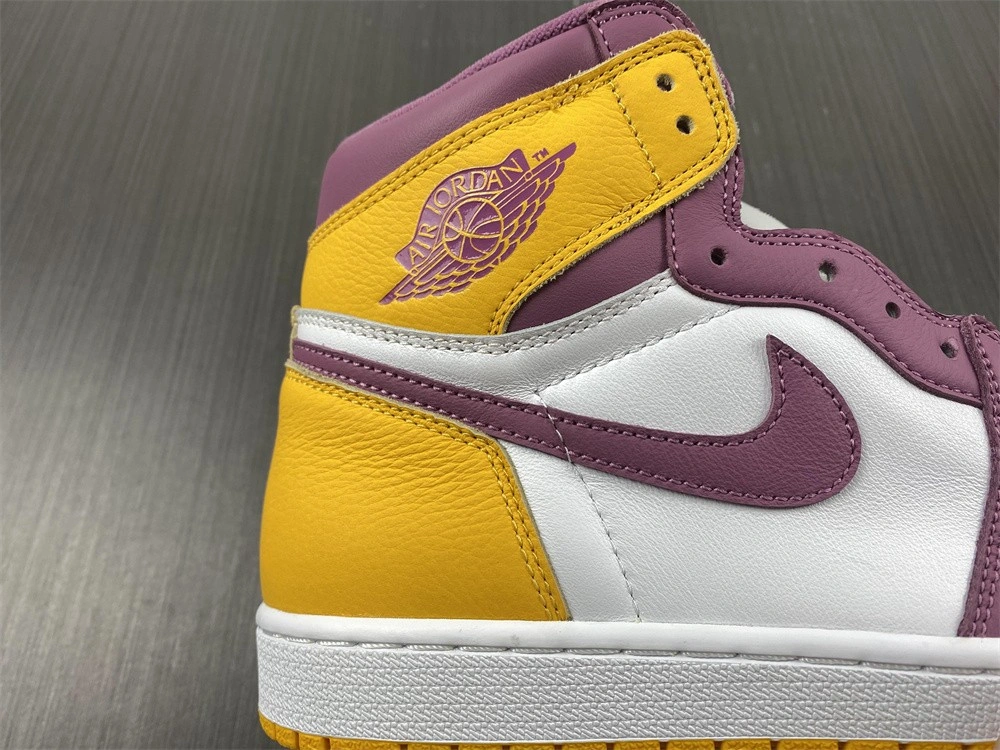 Air Jordan 1 High OG “Brotherhood”   555088-706