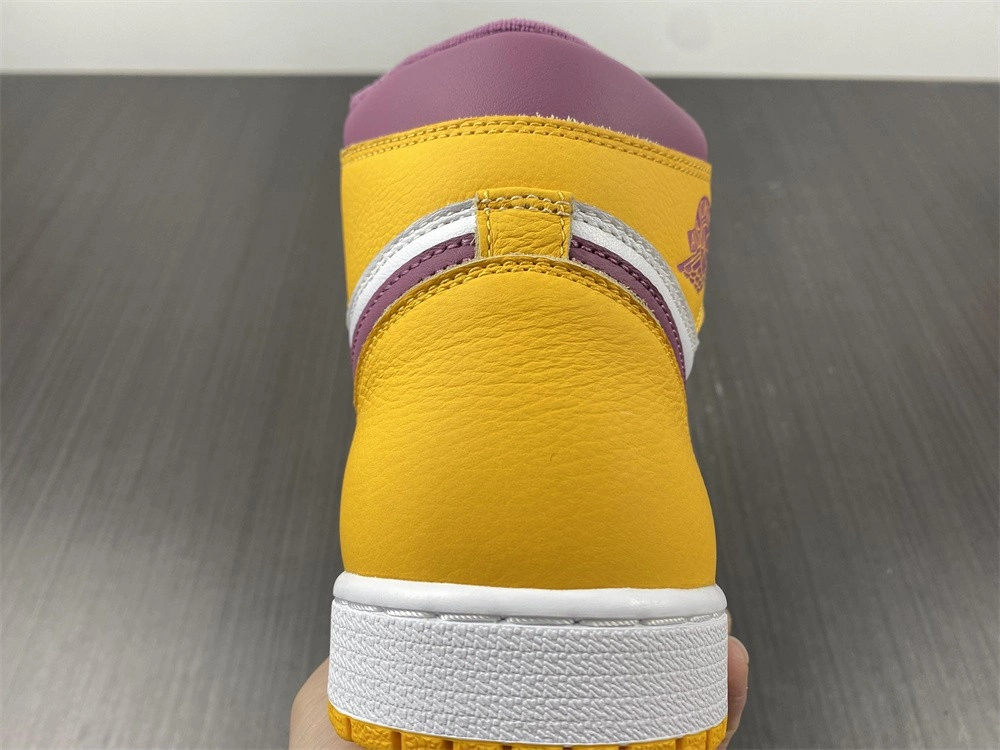 Air Jordan 1 High OG “Brotherhood”   555088-706