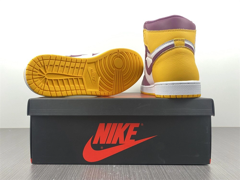 Air Jordan 1 High OG “Brotherhood”   555088-706