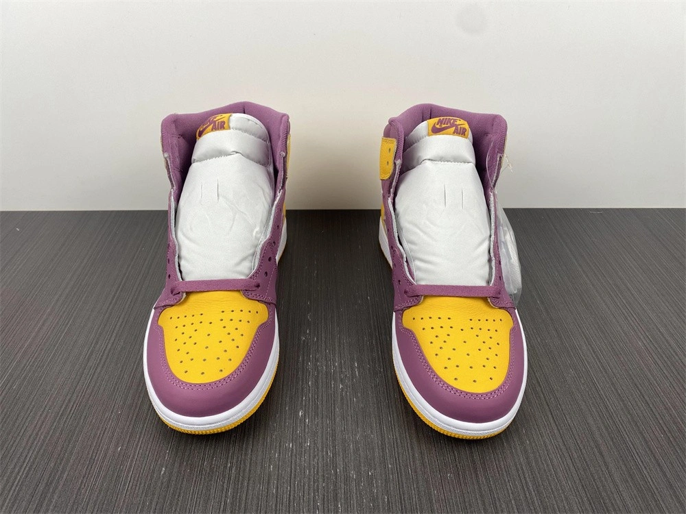 Air Jordan 1 High OG “Brotherhood”   555088-706