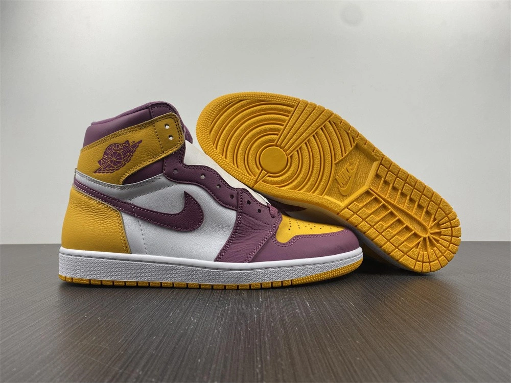 Air Jordan 1 High OG “Brotherhood”   555088-706