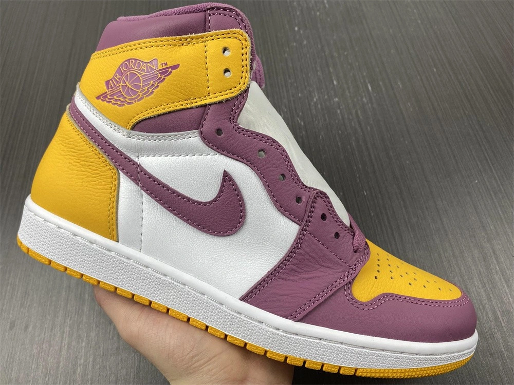 Air Jordan 1 High OG “Brotherhood”   555088-706