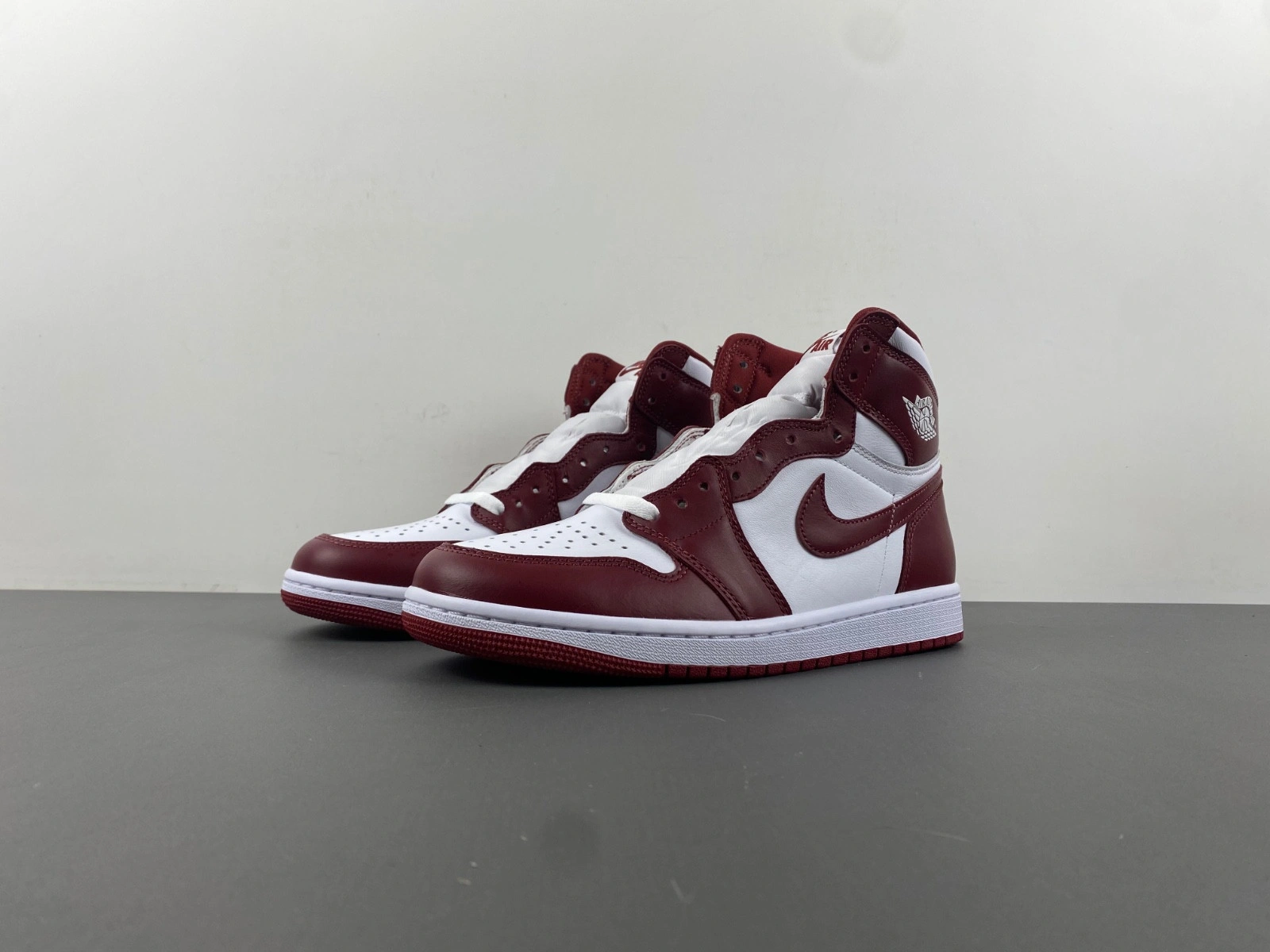 Air Jordan 1 High OG Team Red DZ5485-160