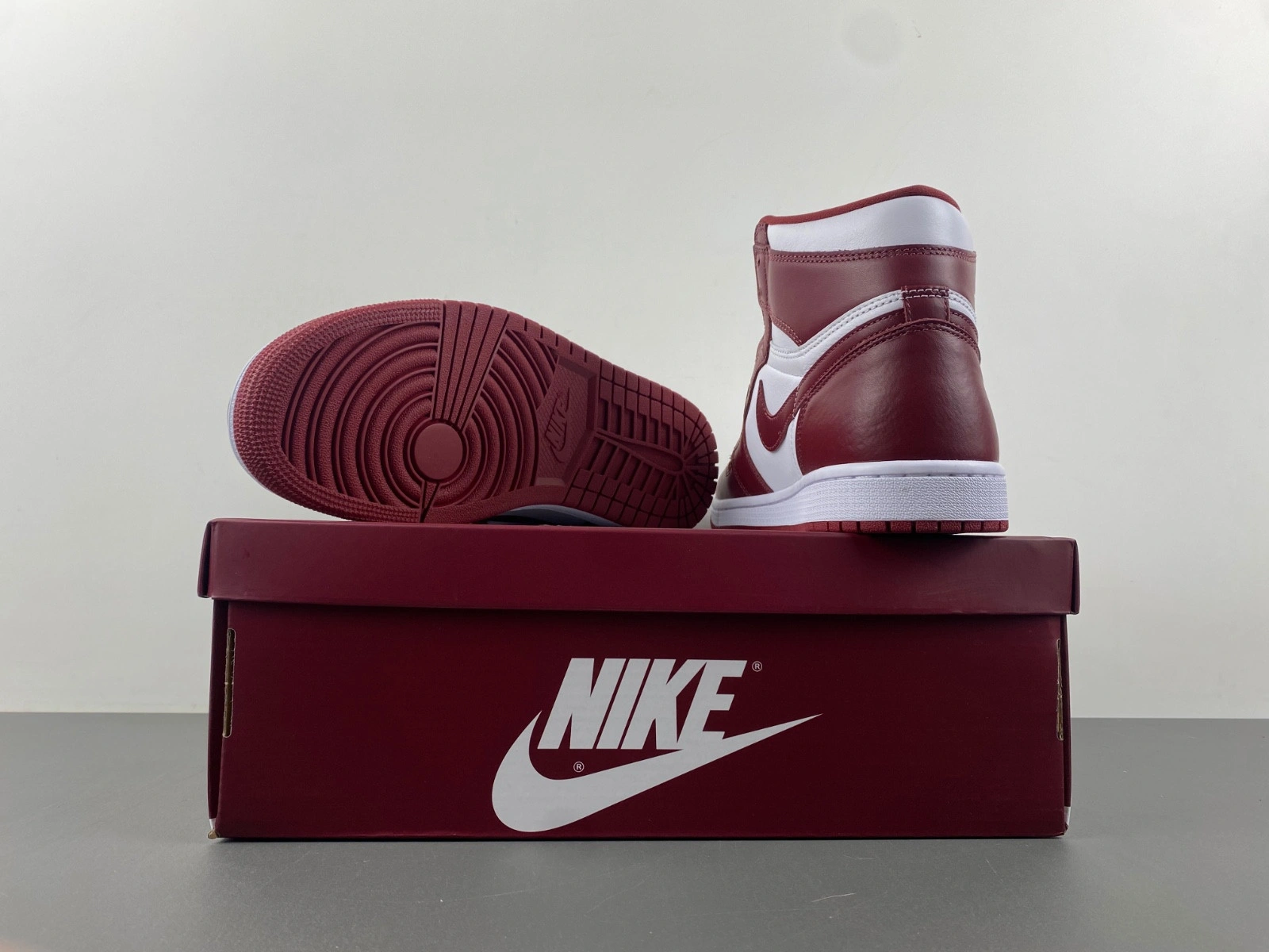 Air Jordan 1 High OG Team Red DZ5485-160
