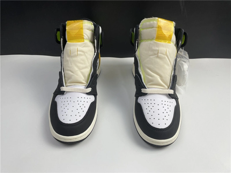 Air Jordan 1 High OG “University Gold”    555088-118
