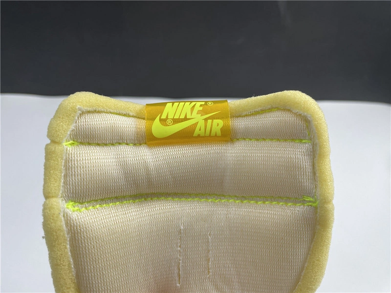 Air Jordan 1 High OG “University Gold”    555088-118