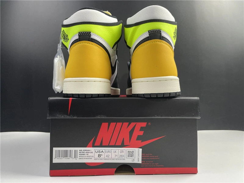 Air Jordan 1 High OG “University Gold”    555088-118
