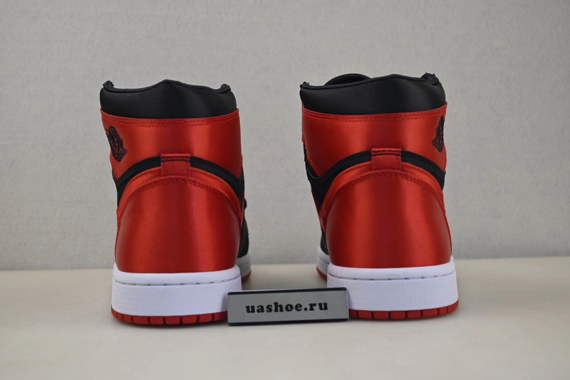 Air Jordan 1 High OG WMNS Satin Bred FD4810-061
