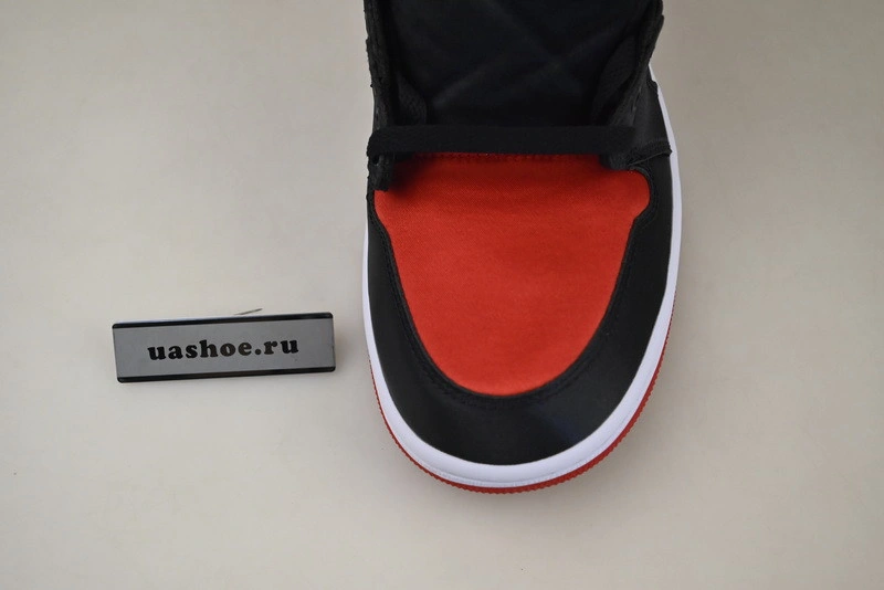 Air Jordan 1 High OG WMNS Satin Bred FD4810-061