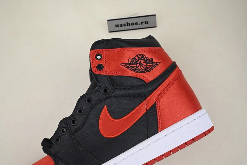 Air Jordan 1 High OG WMNS Satin Bred FD4810-061