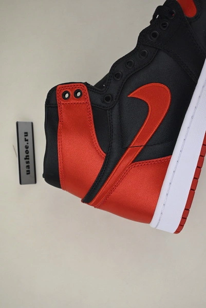 Air Jordan 1 High OG WMNS Satin Bred FD4810-061