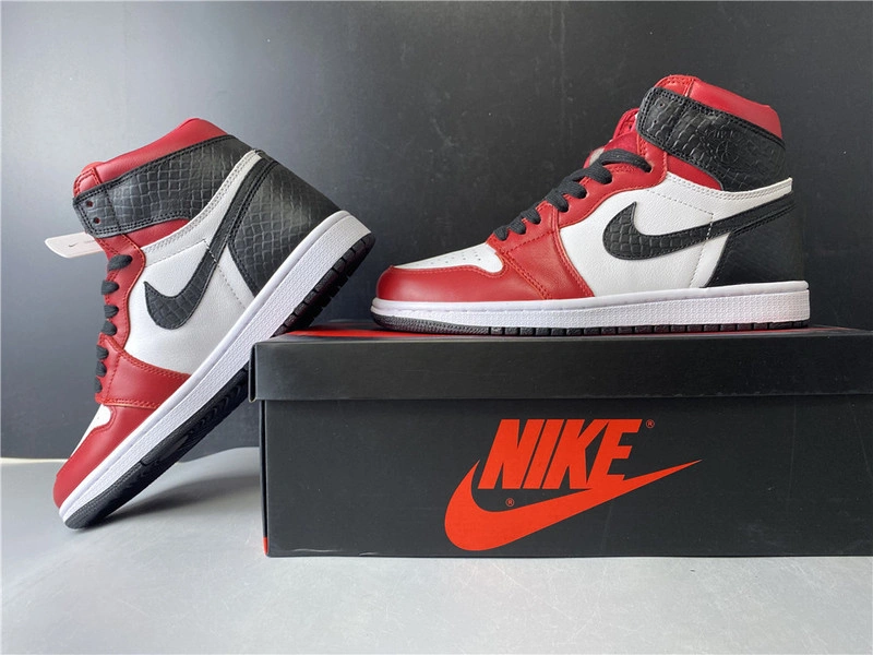 Air Jordan 1 High OG WMNS “Satin Snake”   CD0461-601