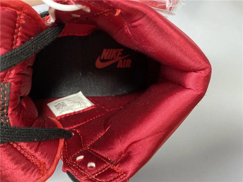 Air Jordan 1 High OG WMNS “Satin Snake”   CD0461-601