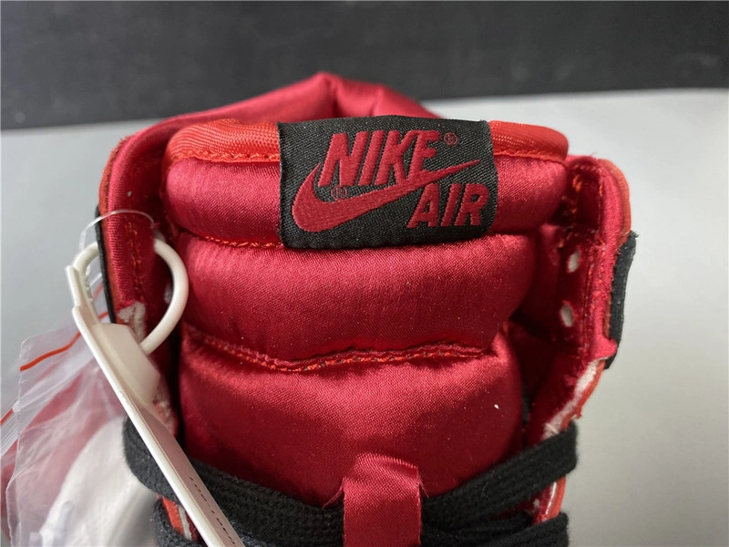 Air Jordan 1 High OG WMNS “Satin Snake”   CD0461-601