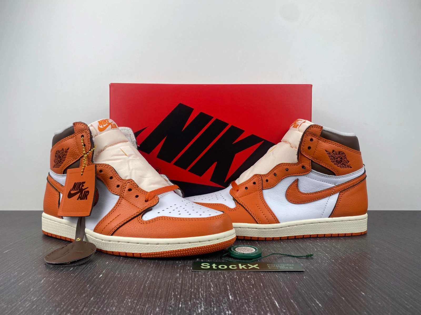 Air Jordan 1 High OG WMNS “Starfish” DO9369-101