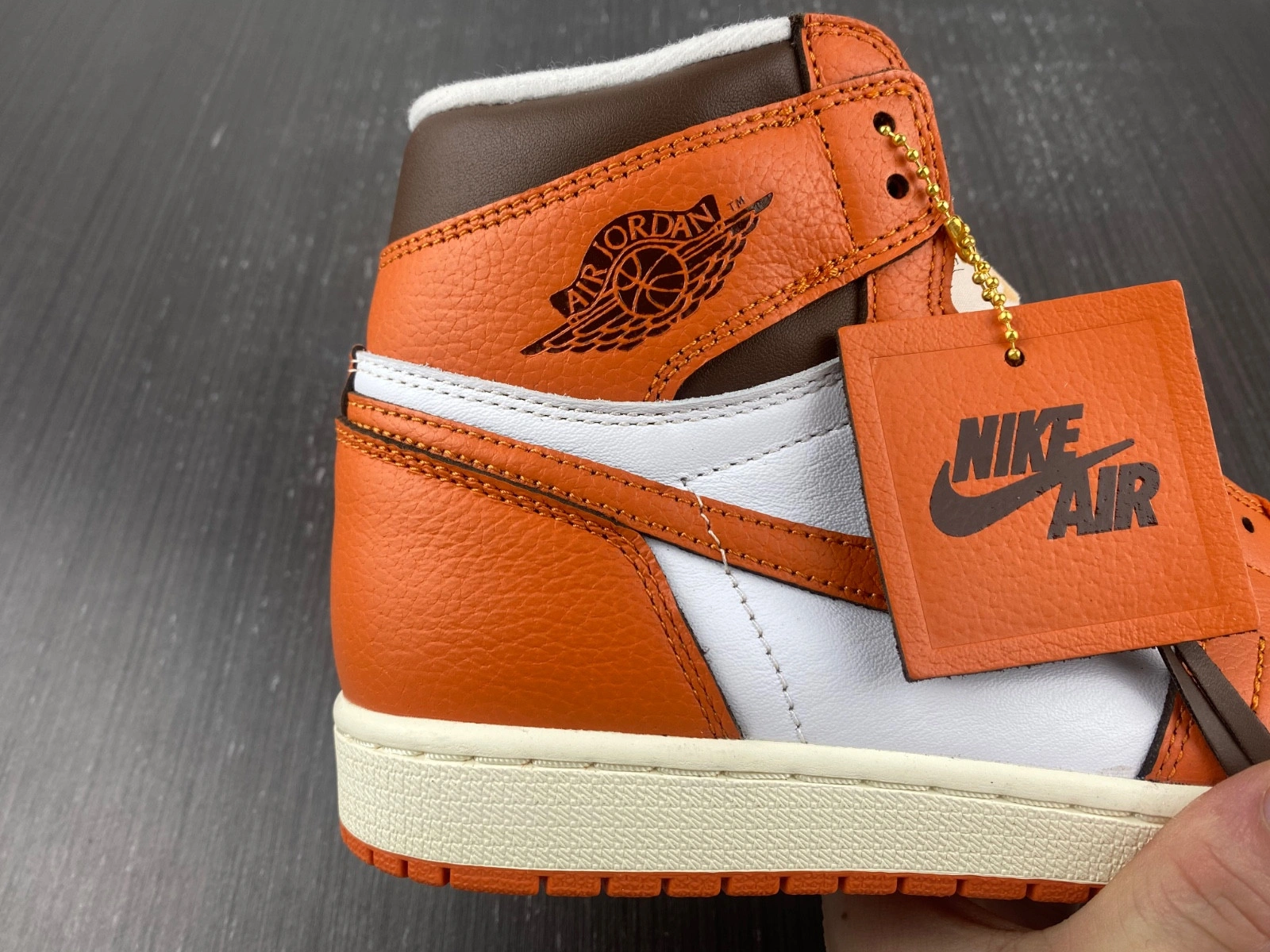Air Jordan 1 High OG WMNS “Starfish” DO9369-101