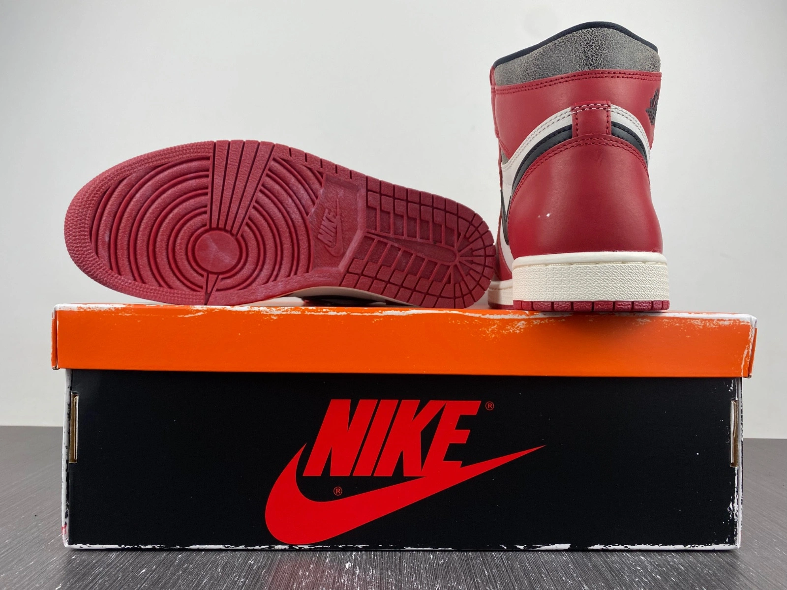 Air Jordan 1 Lost And Found DZ5485-612