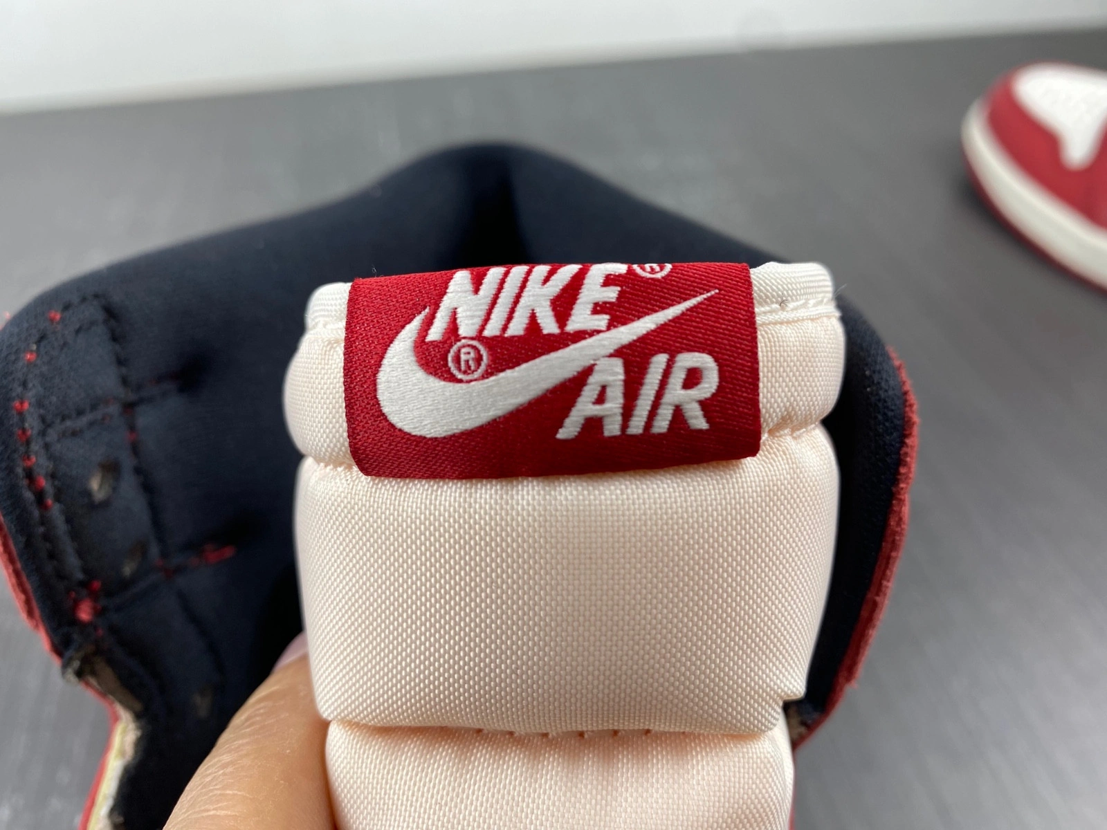 Air Jordan 1 Lost And Found DZ5485-612