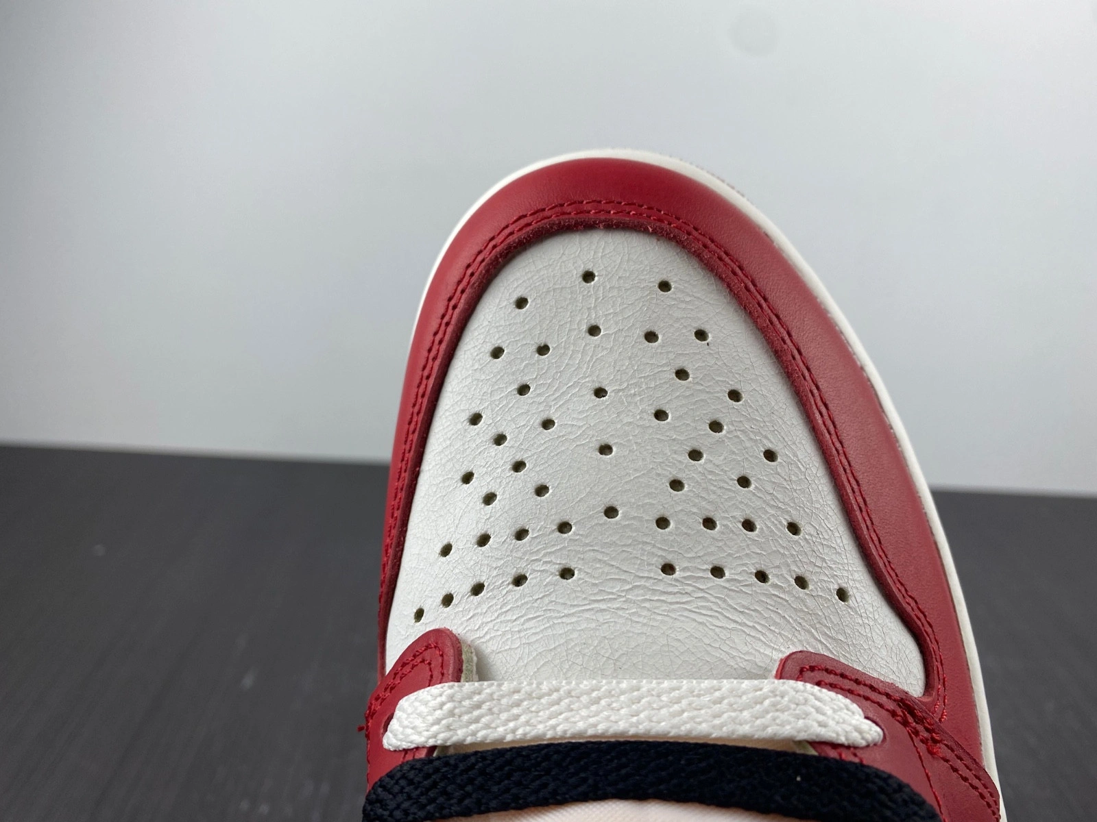 Air Jordan 1 Lost And Found DZ5485-612