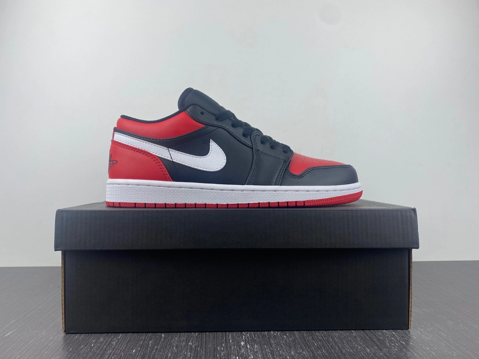 Air Jordan 1 Low “Alternate Bred Toe” 553558-066