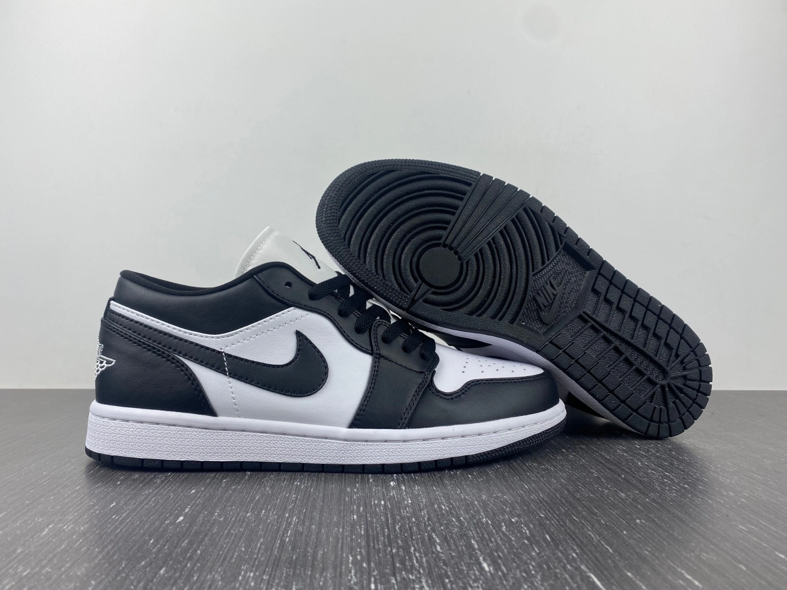 Air Jordan 1 Low Black White DC0774-101