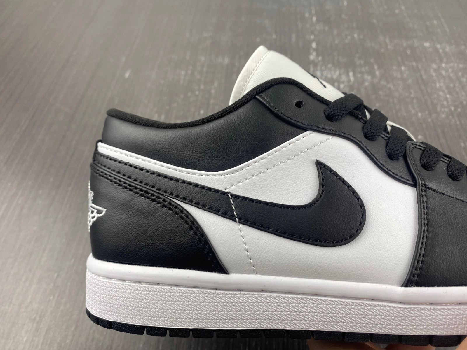 Air Jordan 1 Low Black White DC0774-101