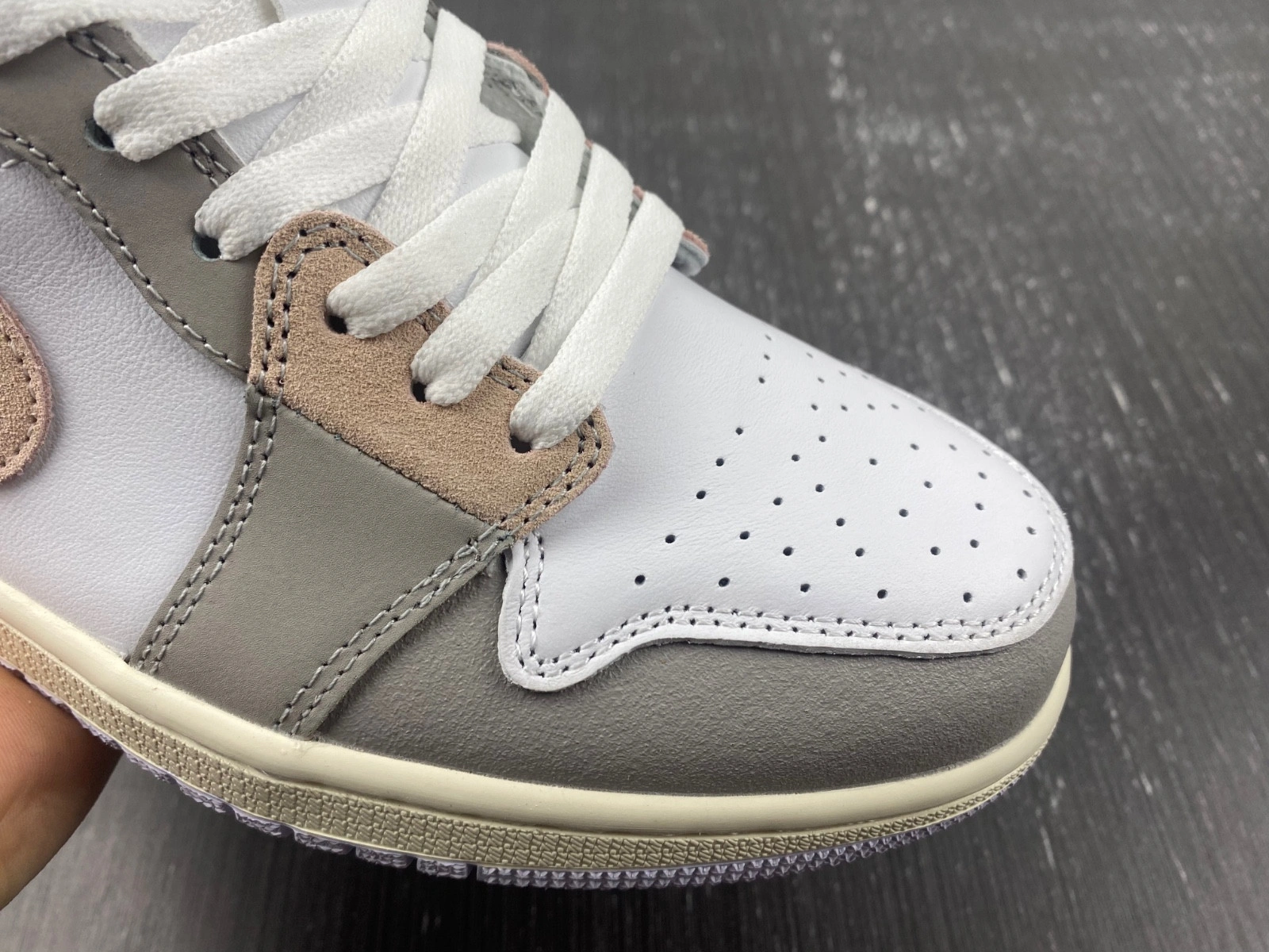 Air Jordan 1 Low Craft 