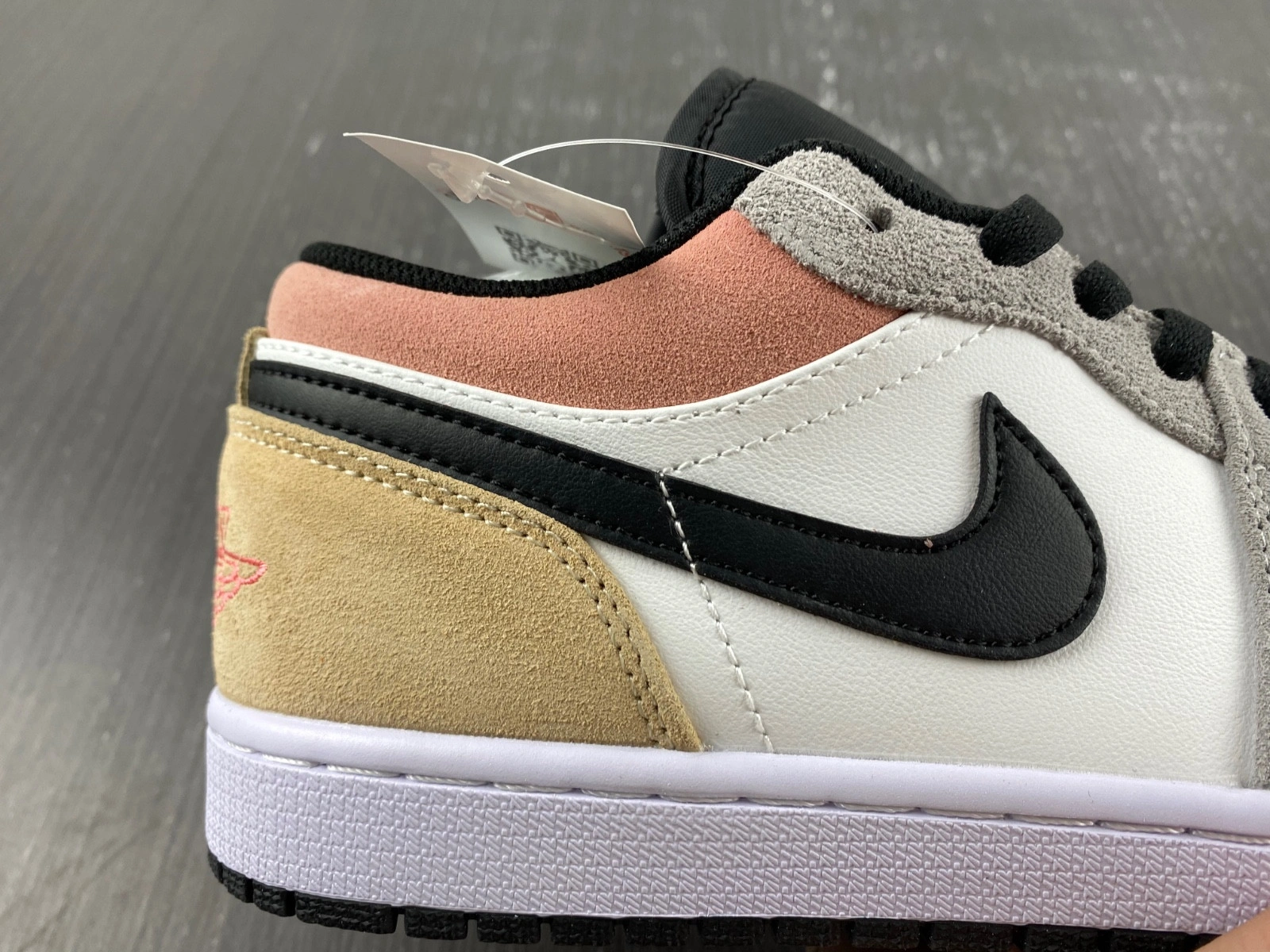 Air Jordan 1 Low 