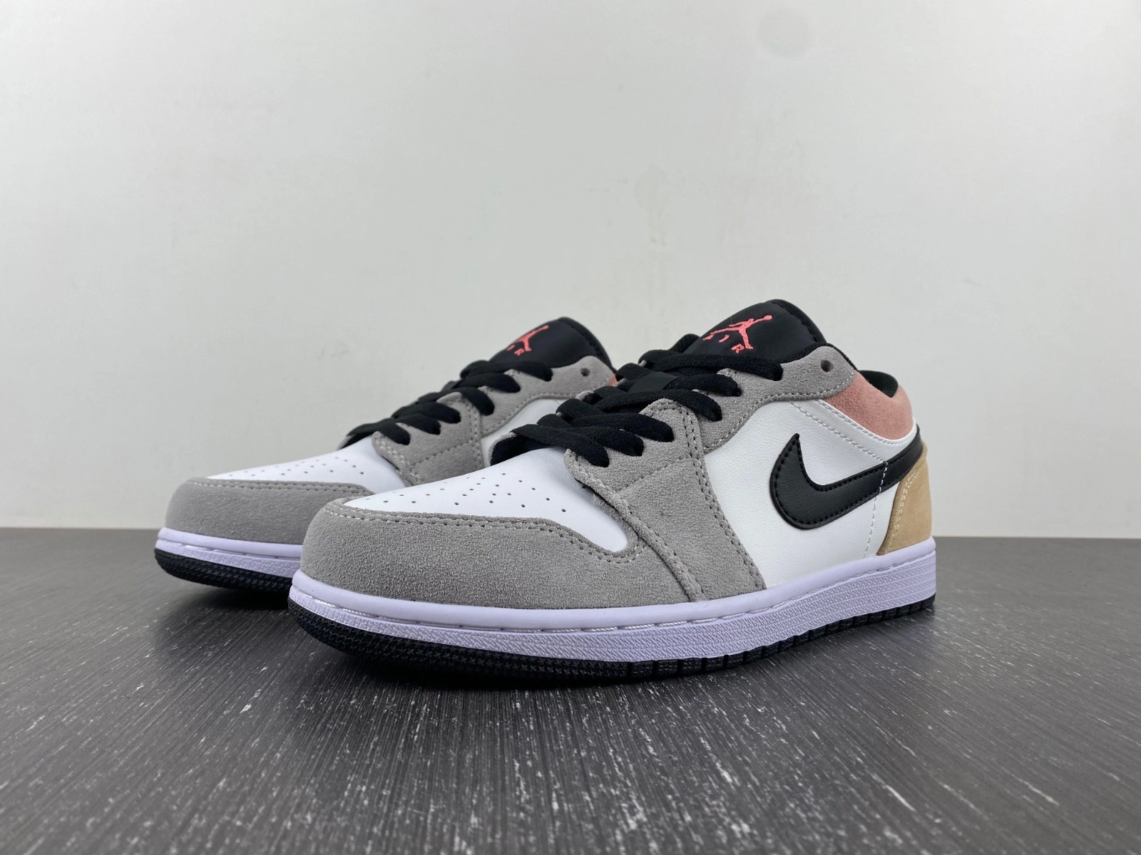Air Jordan 1 Low "Flight Club" DX4334-008