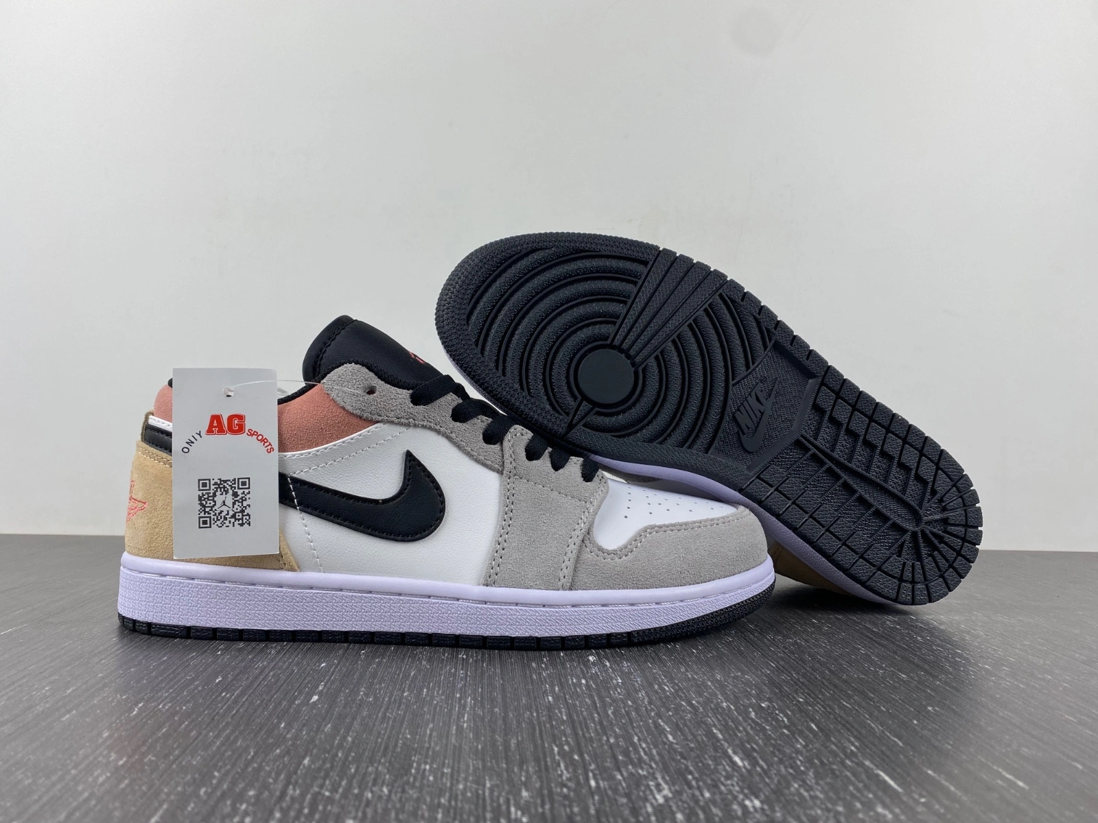 Air Jordan 1 Low 
